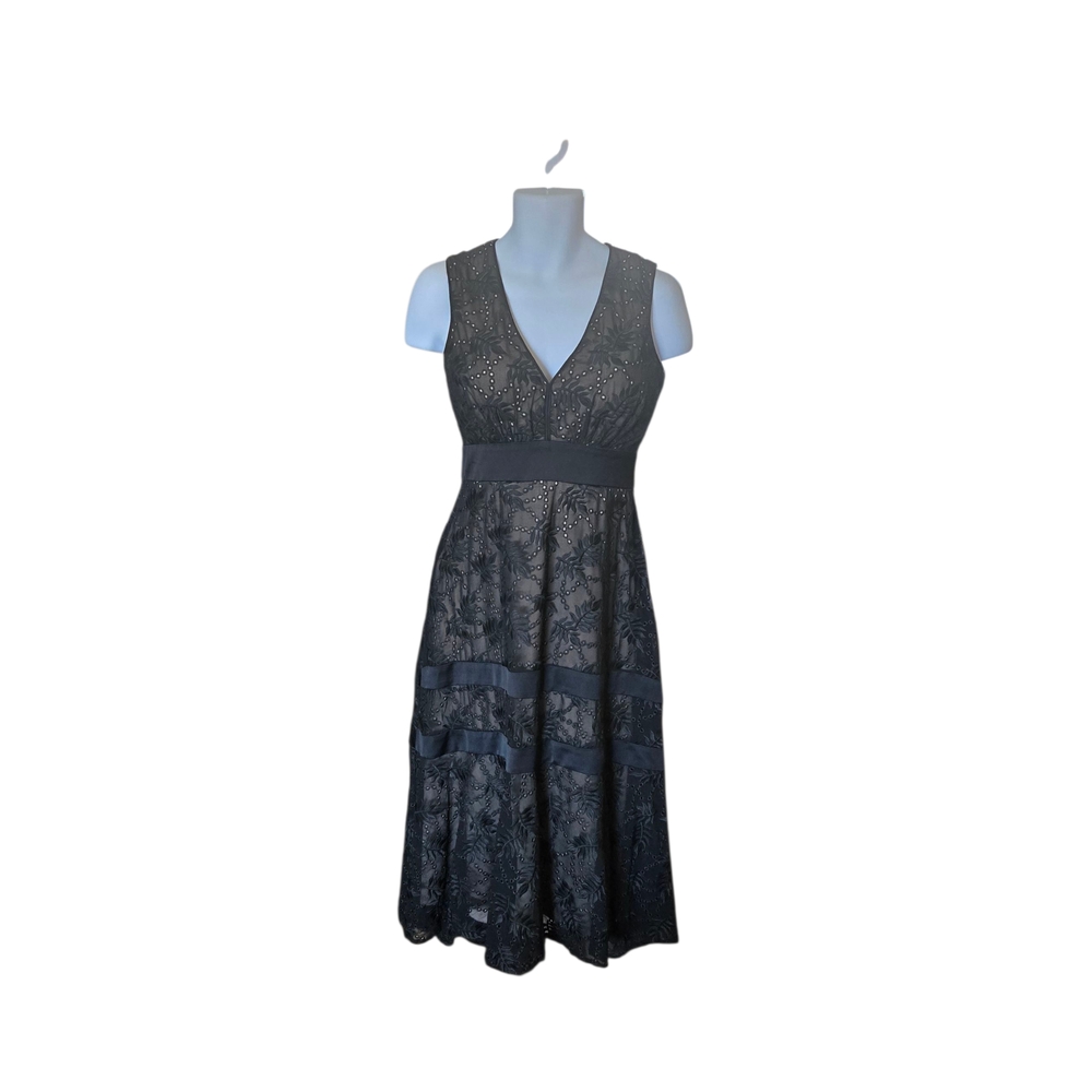 Taylor dress black embroidered‎ eyelet dress - Picture 2 of 15